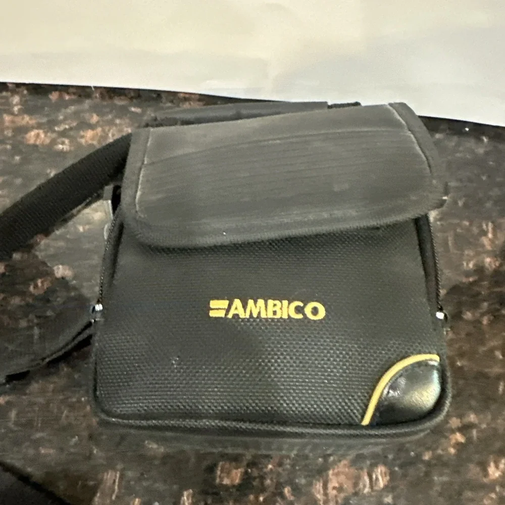 AMBICO black padded